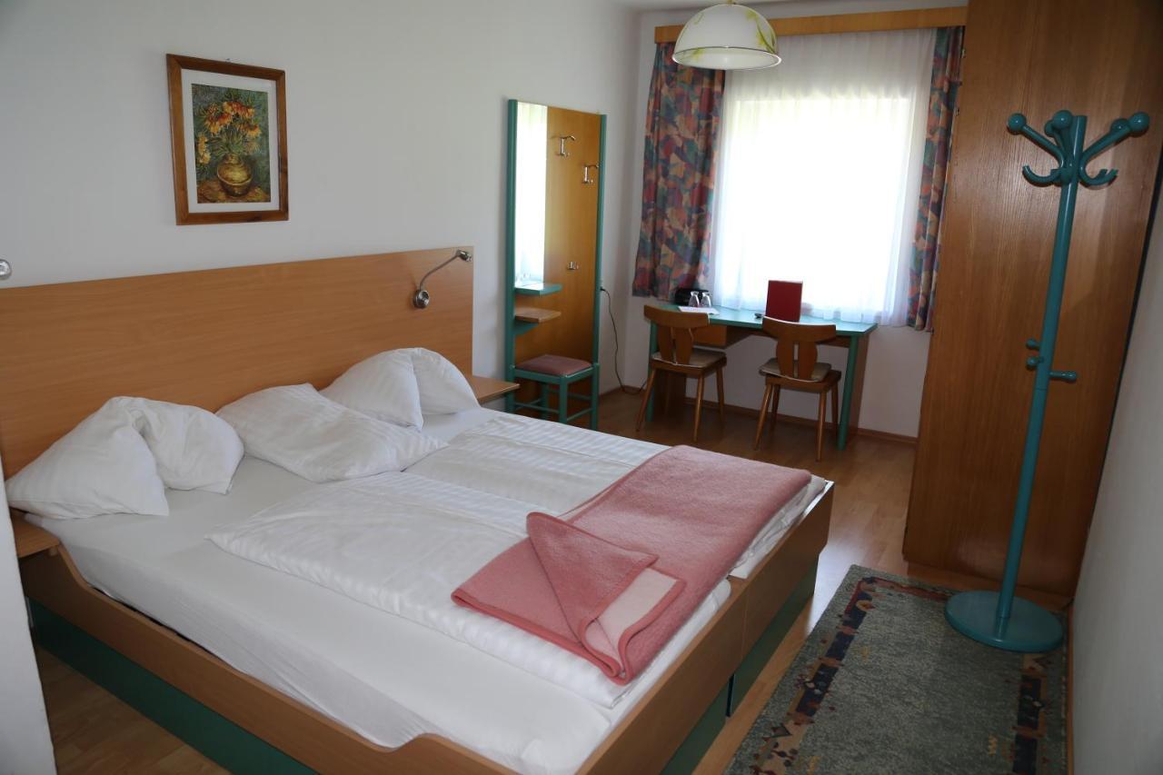 Strandhotel Pichler Seeboden Exterior photo