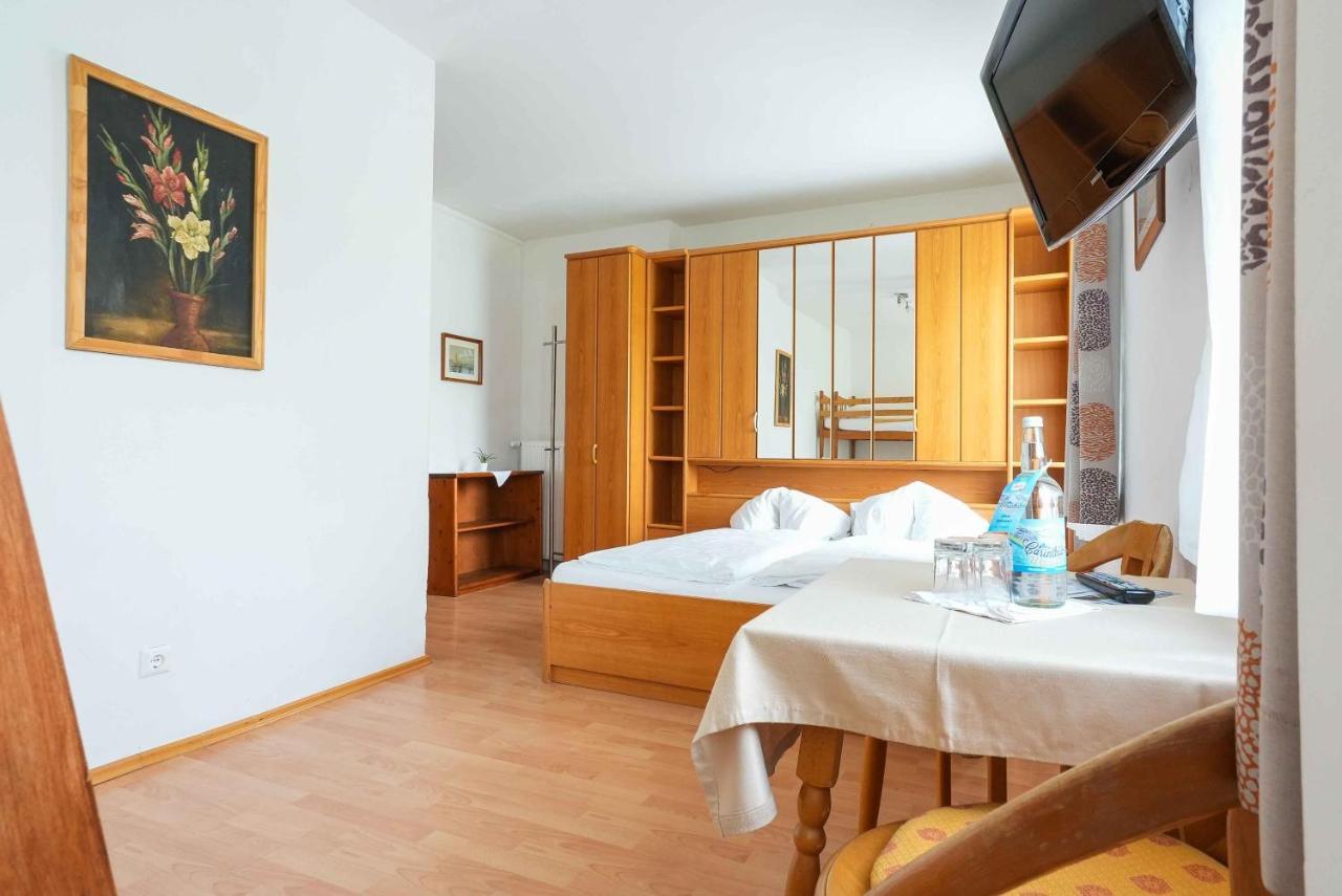 Strandhotel Pichler Seeboden Exterior photo