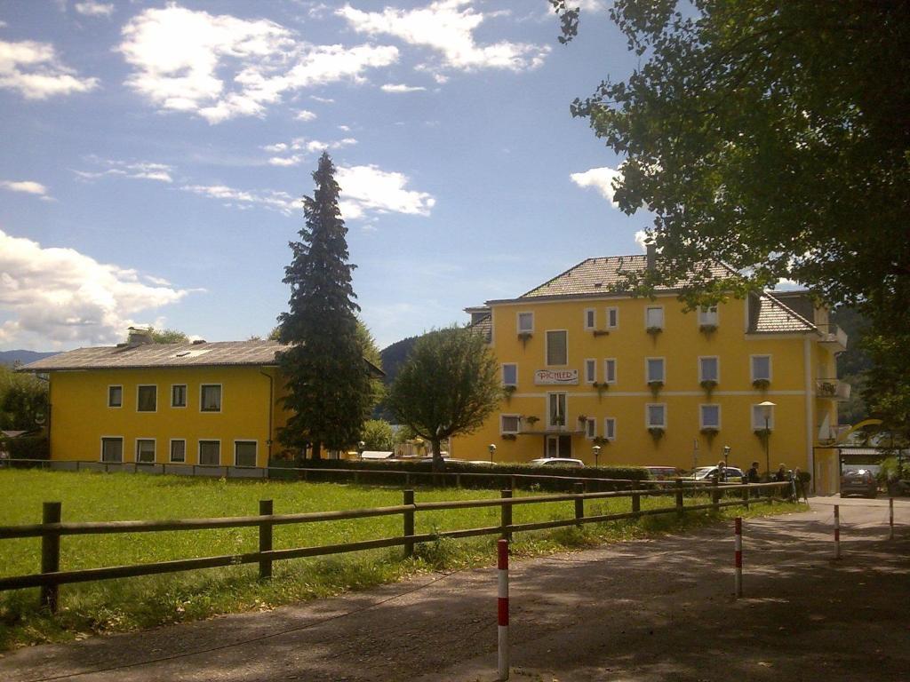 Strandhotel Pichler Seeboden Exterior photo