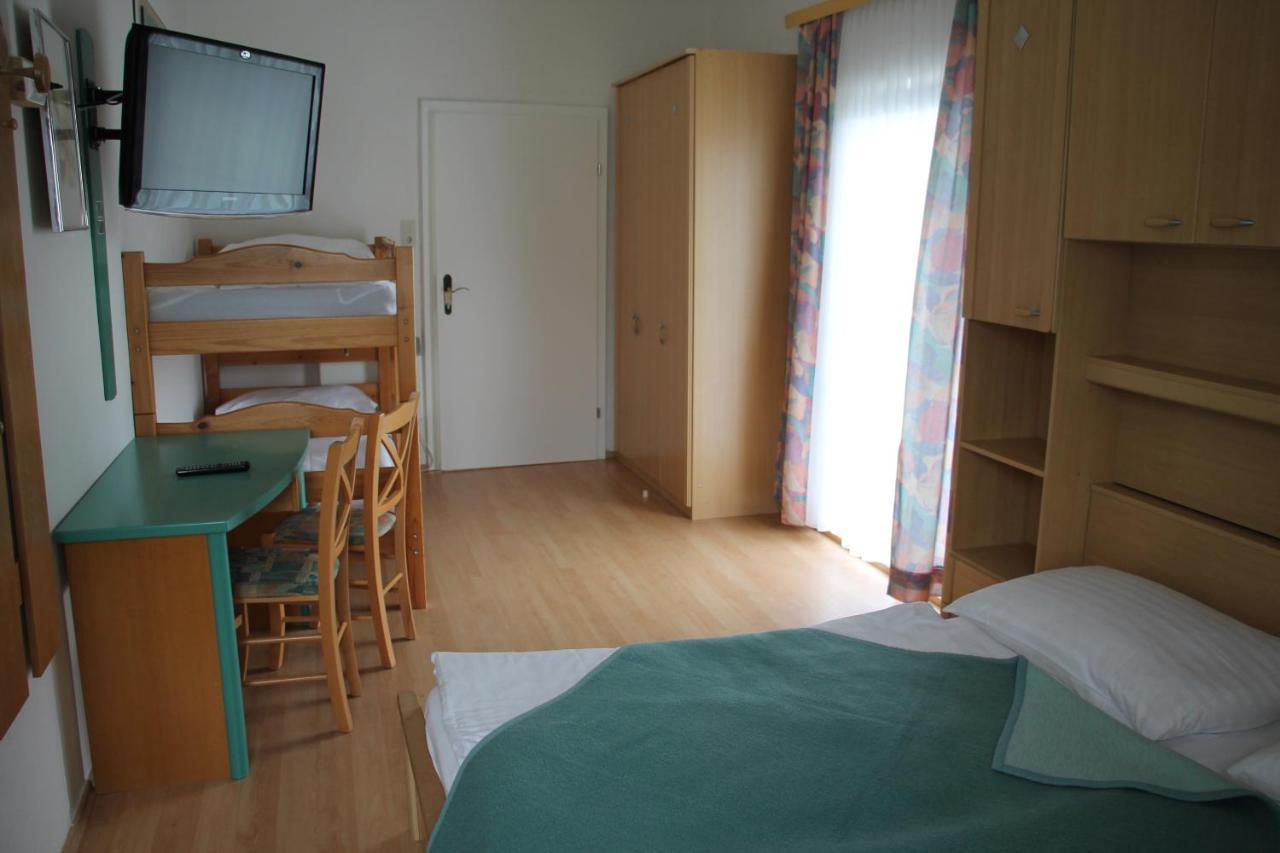 Strandhotel Pichler Seeboden Exterior photo